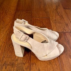 Vince Camuto heels - size 6 / 6.5